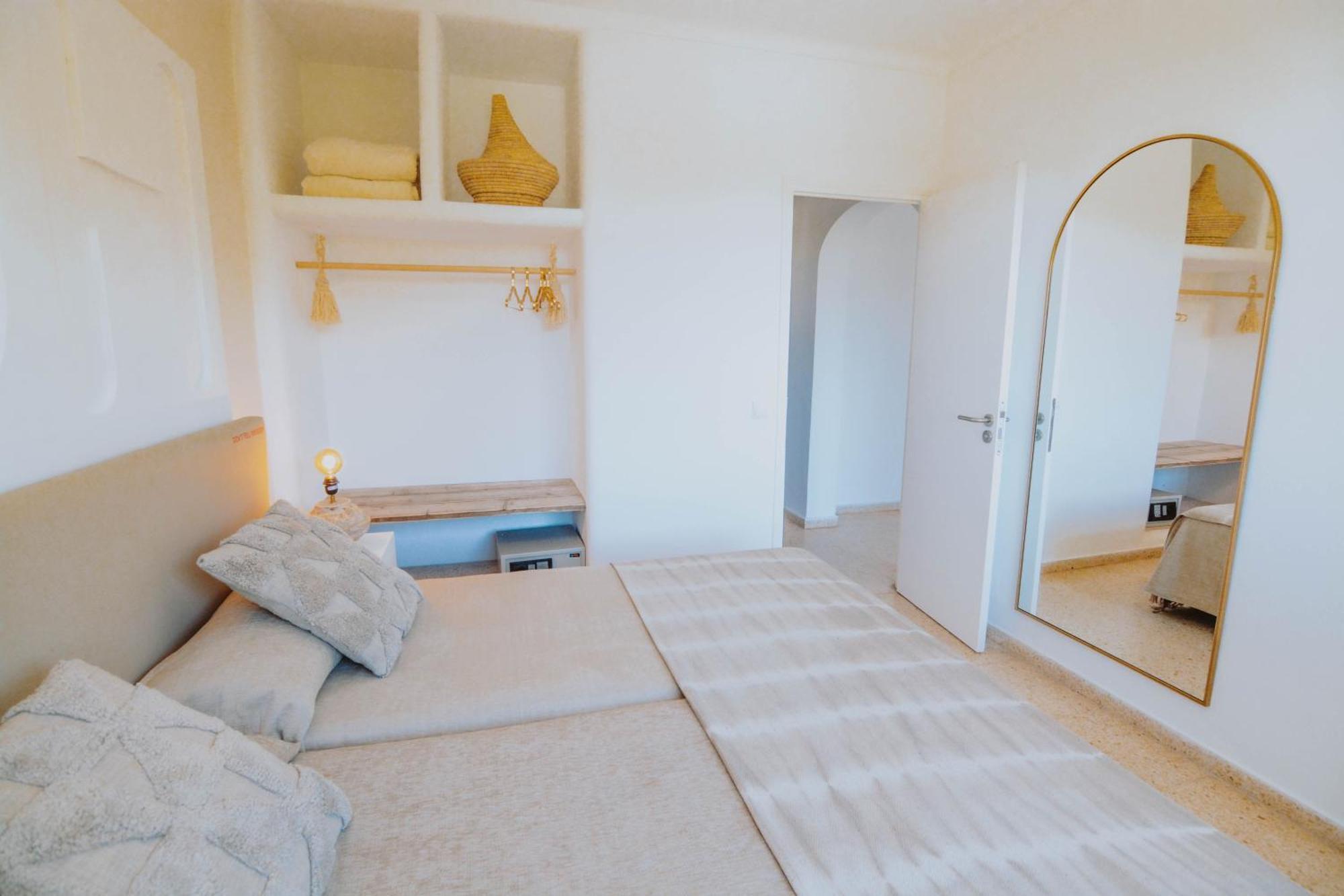 Secret Oasis Ibiza-Only Adults Aparthotel Sant Antoni de Portmany Exterior foto