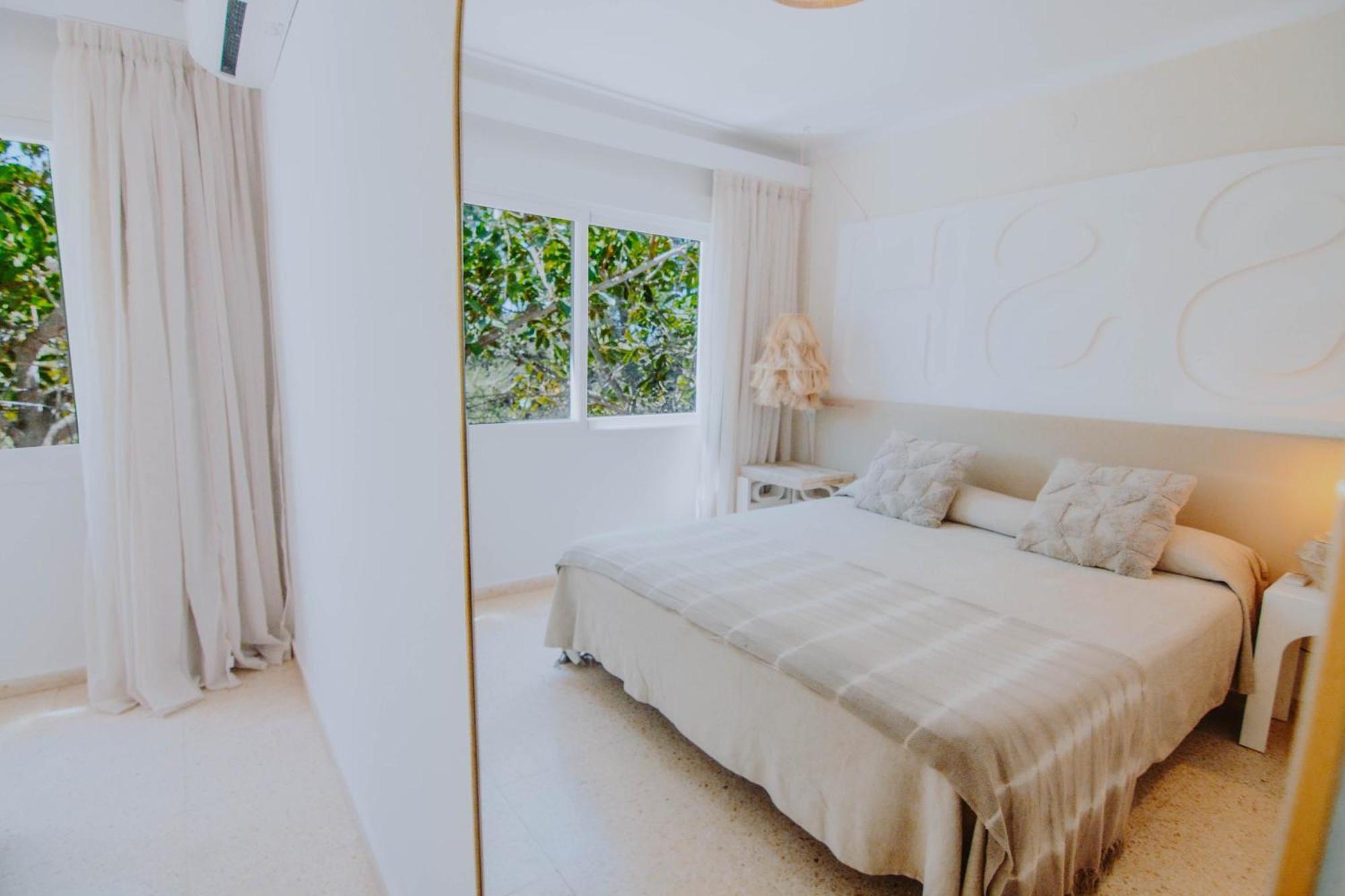 Secret Oasis Ibiza-Only Adults Aparthotel Sant Antoni de Portmany Exterior foto