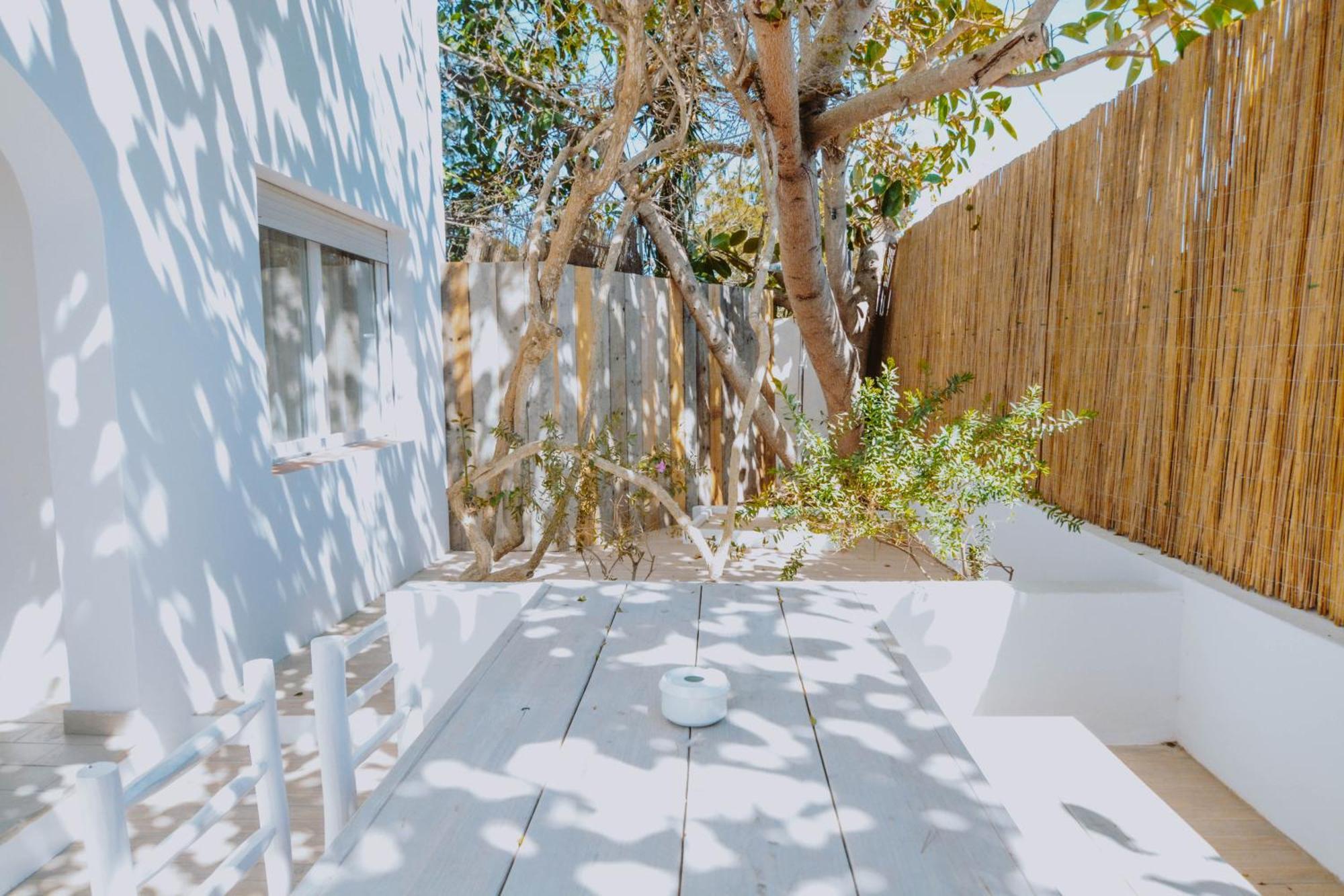 Secret Oasis Ibiza-Only Adults Aparthotel Sant Antoni de Portmany Exterior foto
