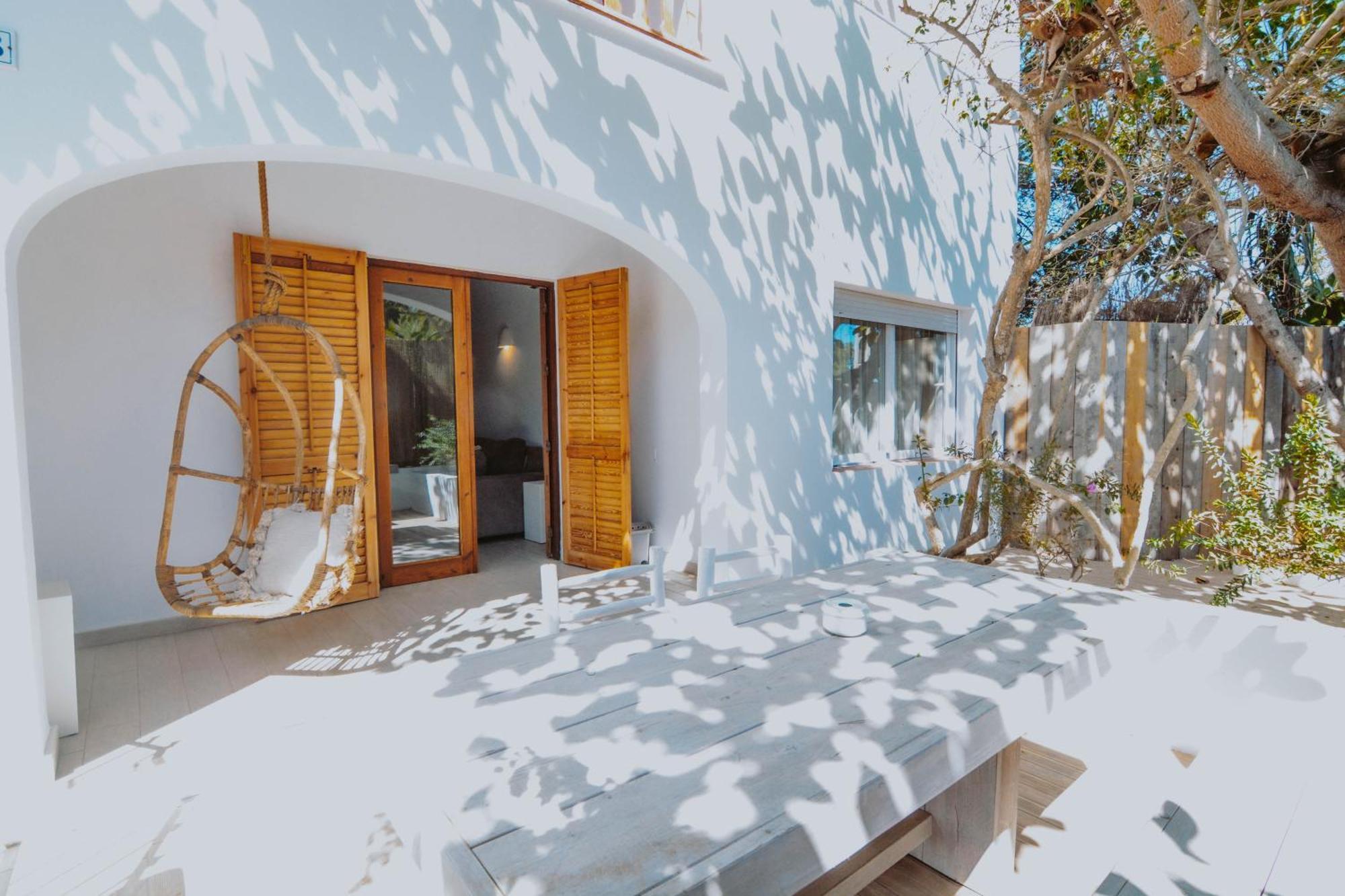 Secret Oasis Ibiza-Only Adults Aparthotel Sant Antoni de Portmany Exterior foto