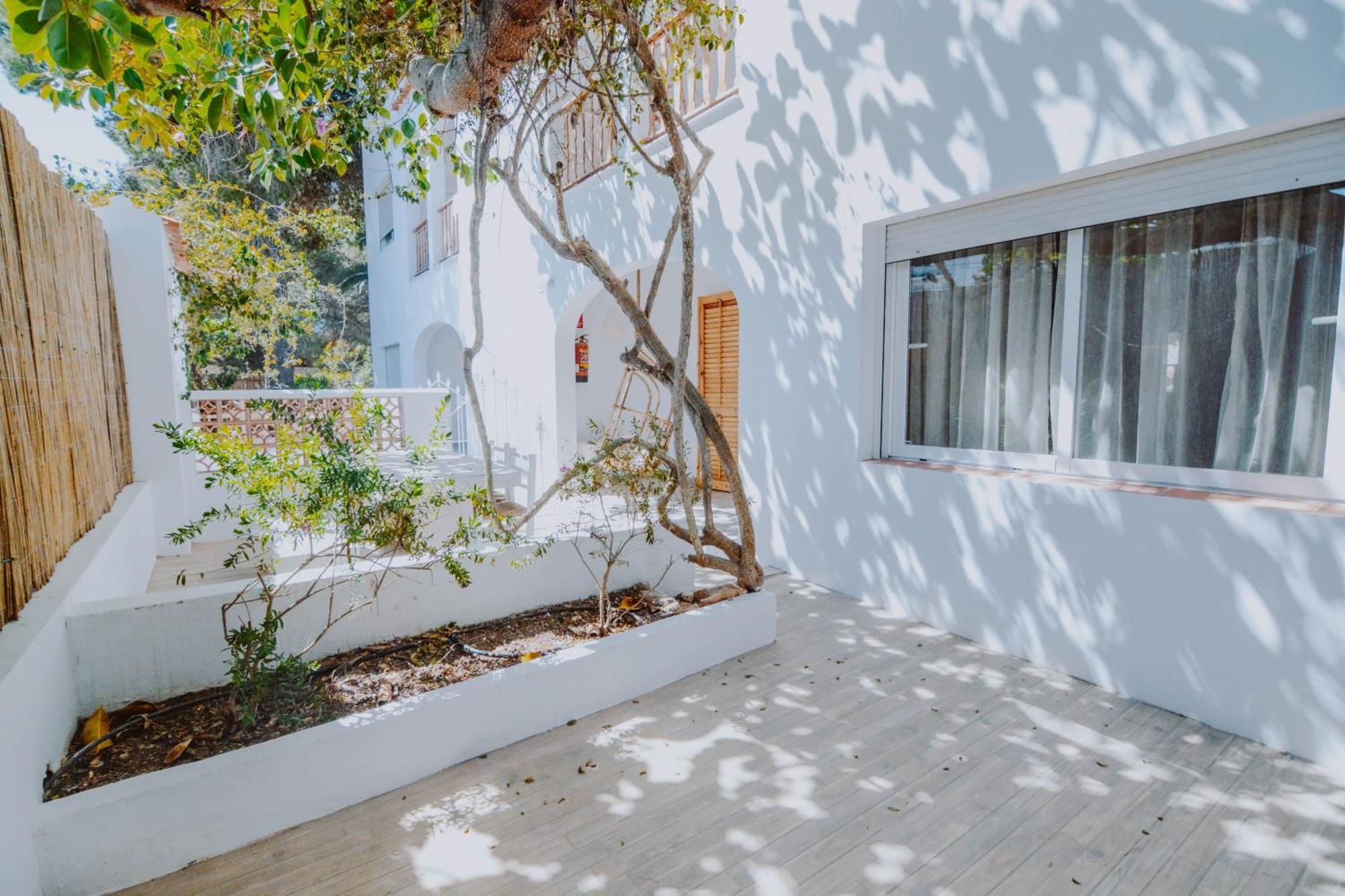 Secret Oasis Ibiza-Only Adults Aparthotel Sant Antoni de Portmany Exterior foto