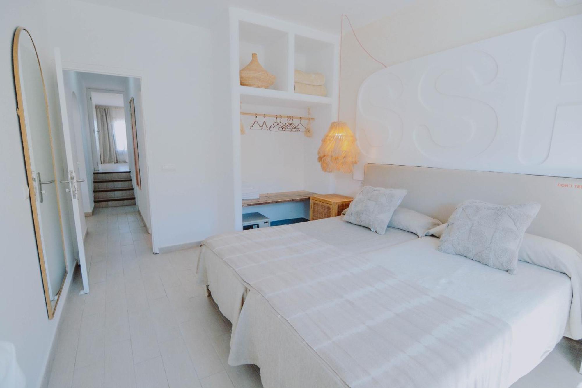 Secret Oasis Ibiza-Only Adults Aparthotel Sant Antoni de Portmany Exterior foto