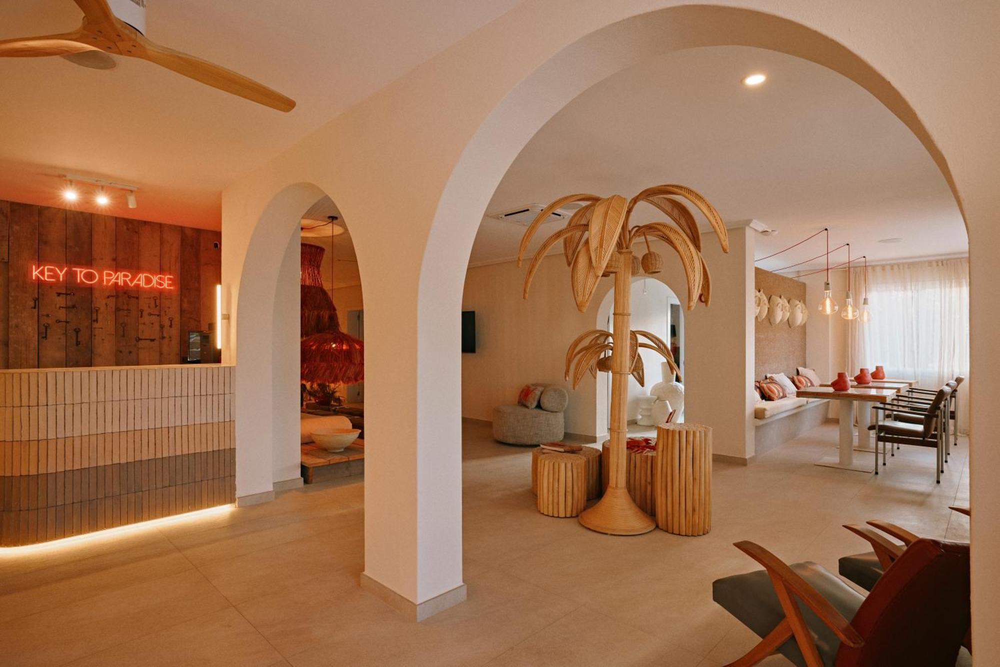 Secret Oasis Ibiza-Only Adults Aparthotel Sant Antoni de Portmany Exterior foto