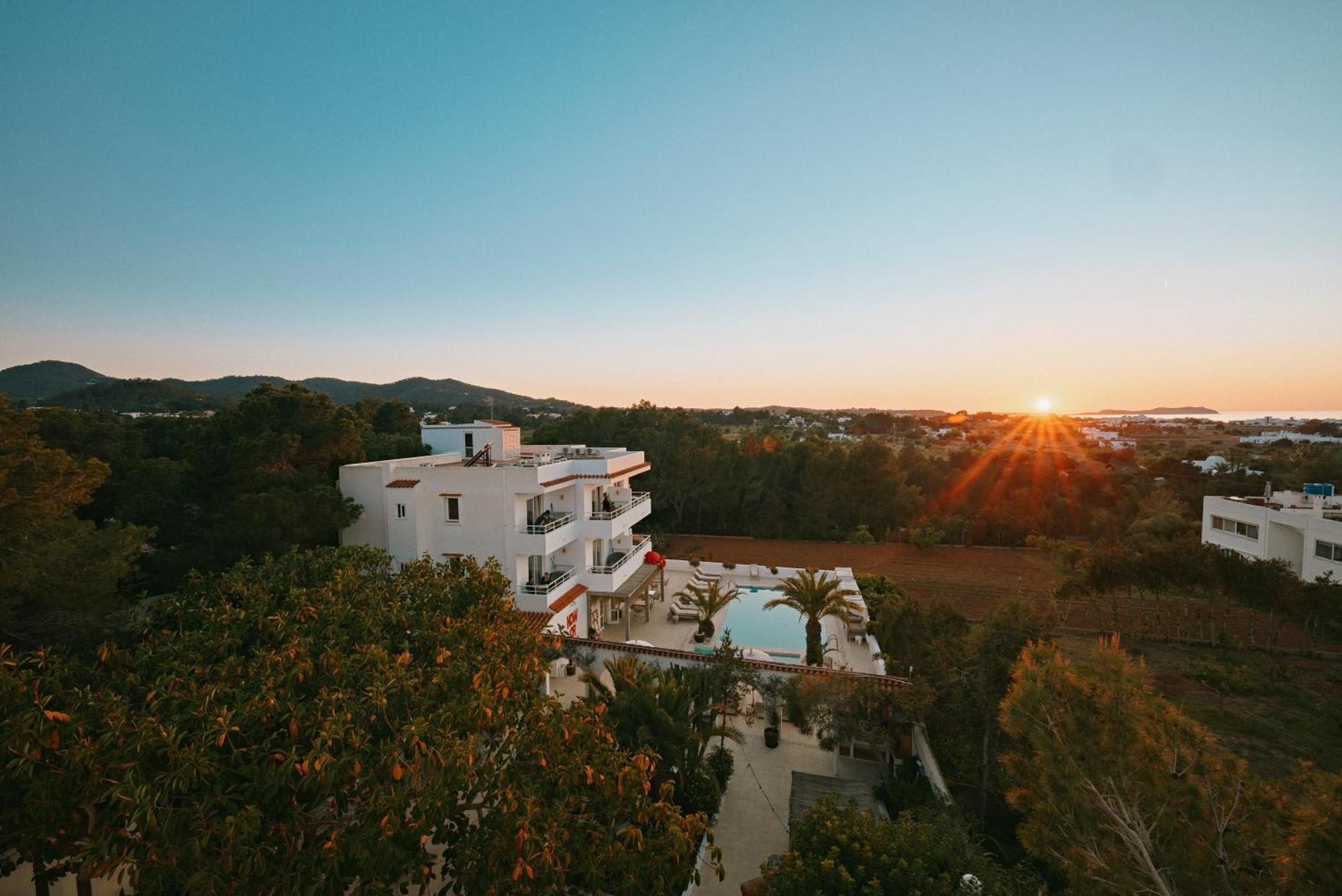 Secret Oasis Ibiza-Only Adults Aparthotel Sant Antoni de Portmany Exterior foto