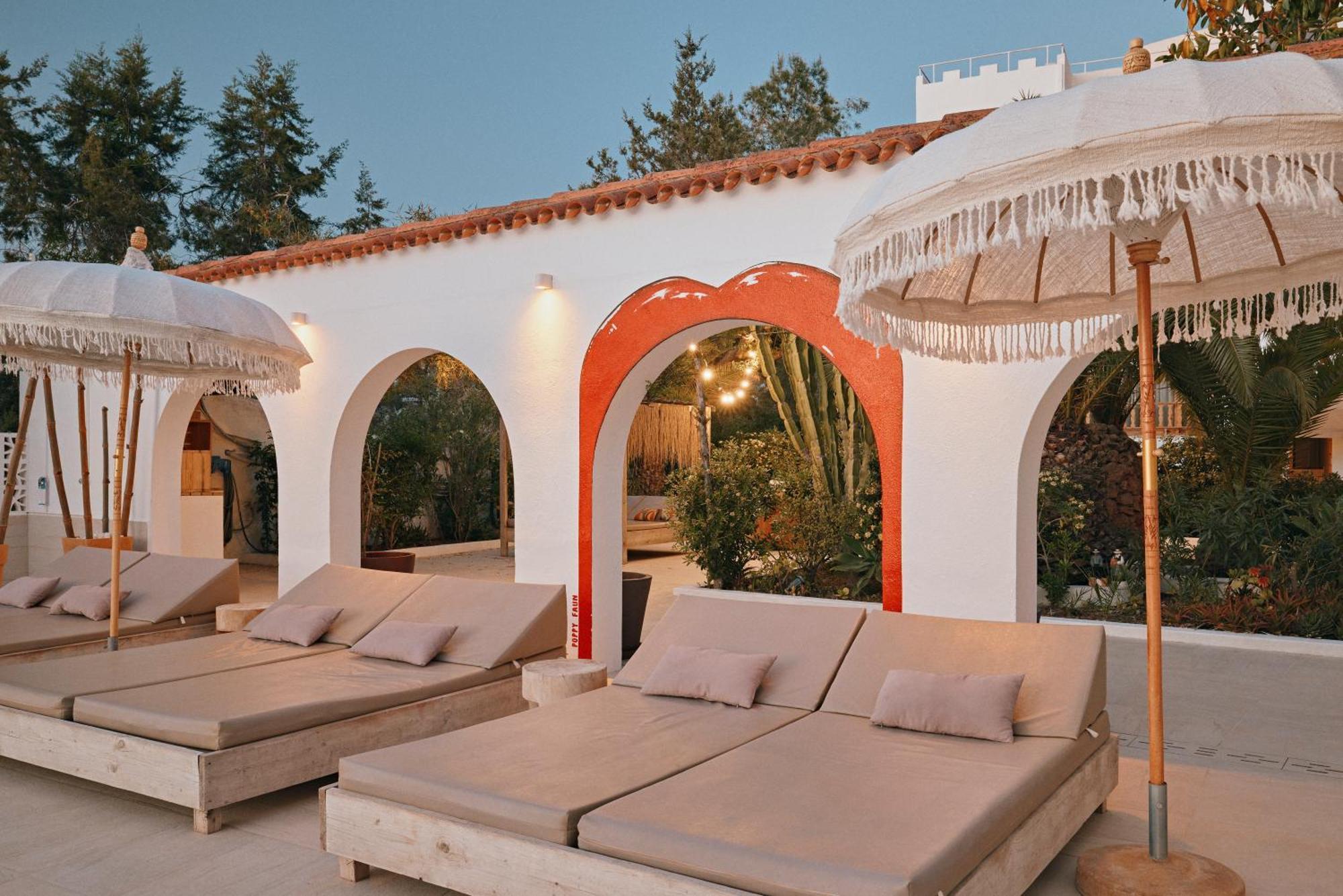 Secret Oasis Ibiza-Only Adults Aparthotel Sant Antoni de Portmany Exterior foto