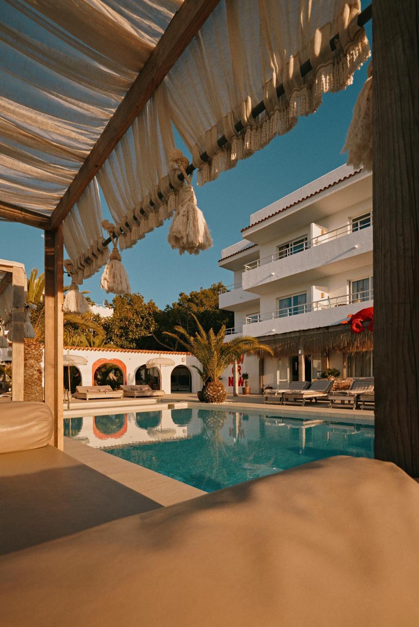 Secret Oasis Ibiza-Only Adults Aparthotel Sant Antoni de Portmany Exterior foto
