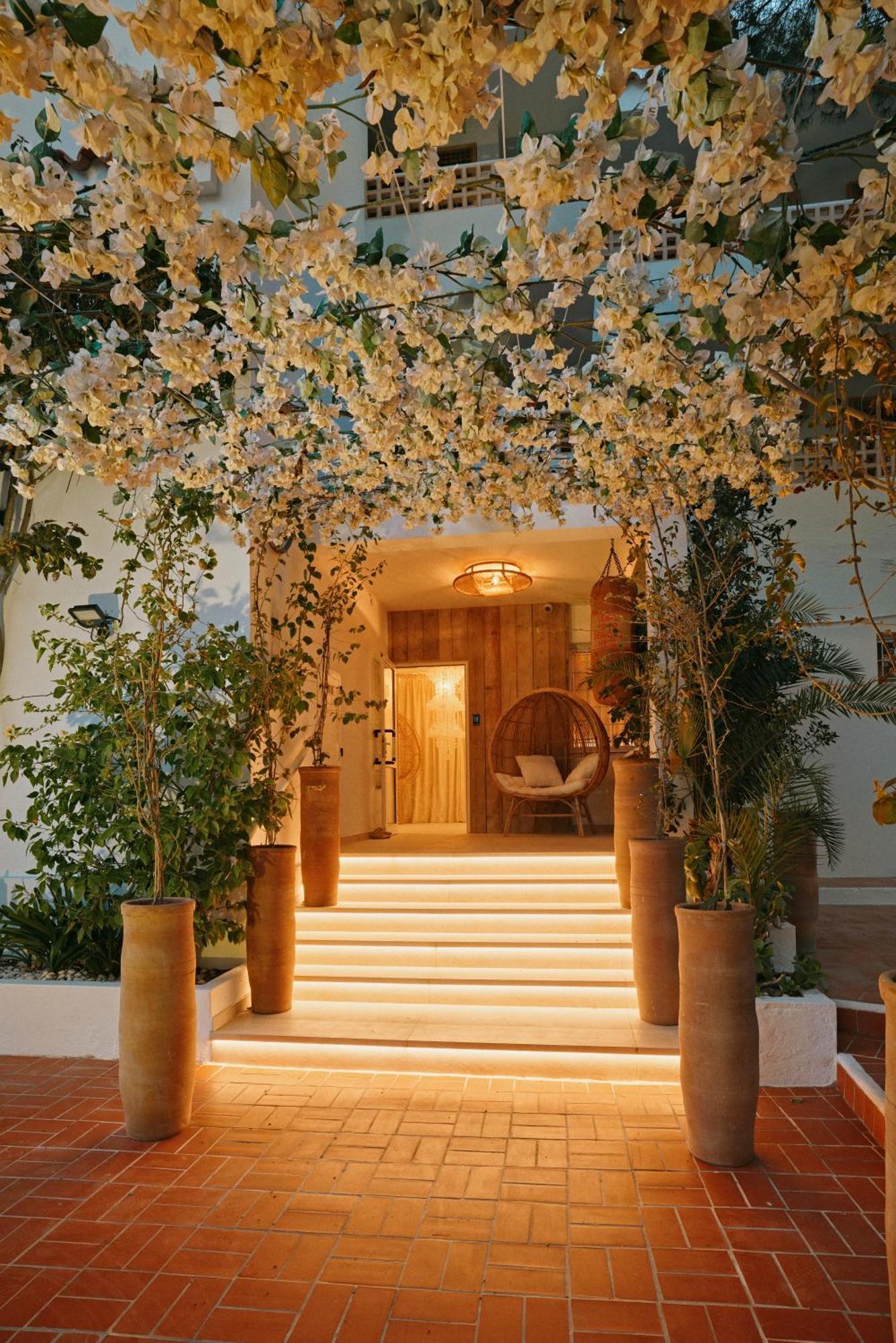 Secret Oasis Ibiza-Only Adults Aparthotel Sant Antoni de Portmany Exterior foto